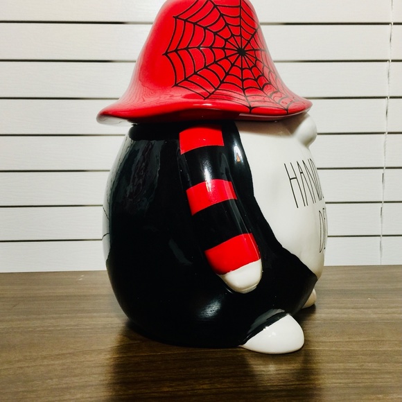 HANDSOME DEVIL Gnome Canister - Picture 5 of 5